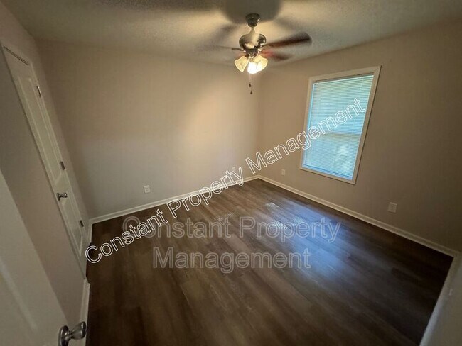 Building Photo - 147 Garrison Rd