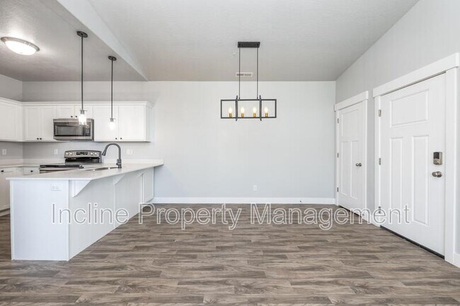 Foto del edificio - 654 N Emery Ave