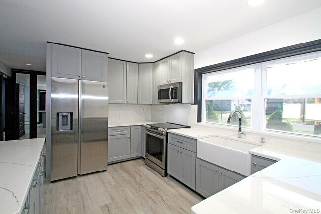 Foto del edificio - 30 Middle Ln
