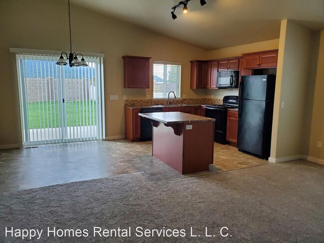 Building Photo - 3 br, 2 bath House - 7819 W. Kayak Court