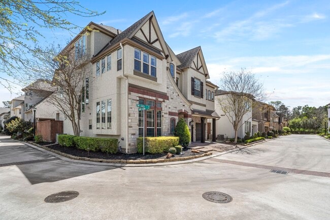 Building Photo - 622 Pink Azalea Trail