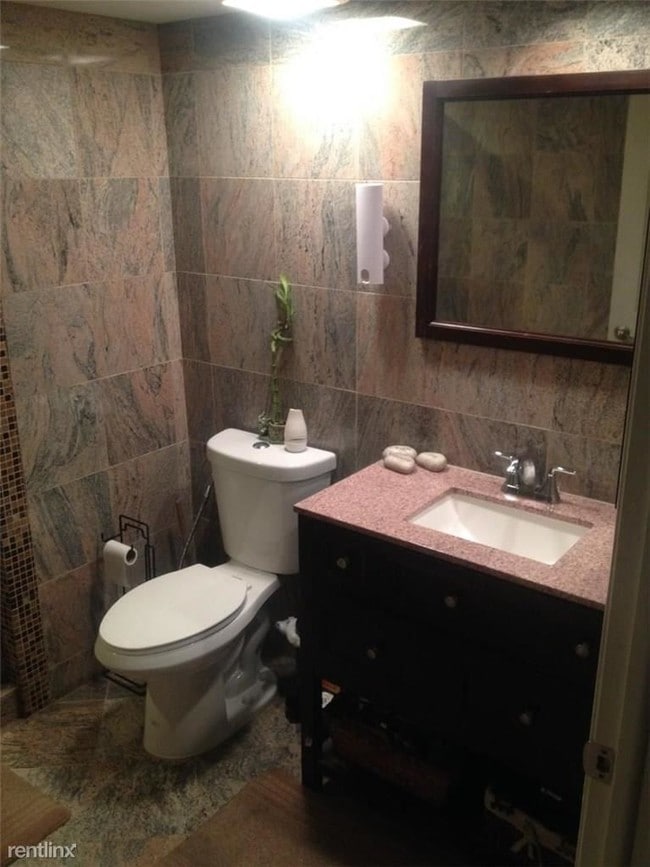 Building Photo - 2 br, 2 bath Condo - Jasmine Lakes