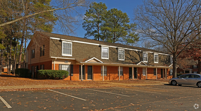 Building Photo - Spring Lake