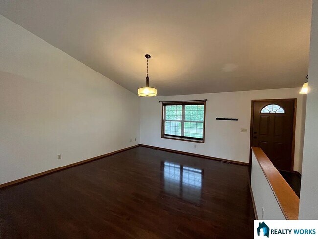 Building Photo - 8020 Renatta Dr
