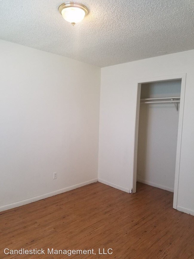 Building Photo - 426 SE Arter Ave