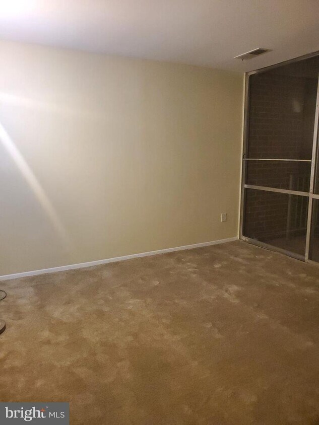 Foto principal - 7957 Riggs Rd
