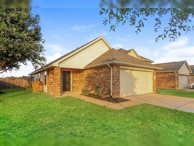 Foto del edificio - 5514 Plantation Forest Dr