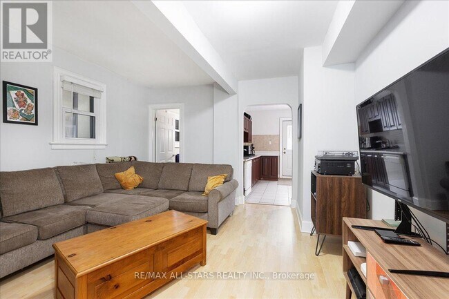 Photo du bâtiment - 387 Ontario St