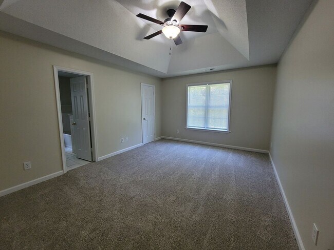 Foto del edificio - 8 Drakestone Ct
