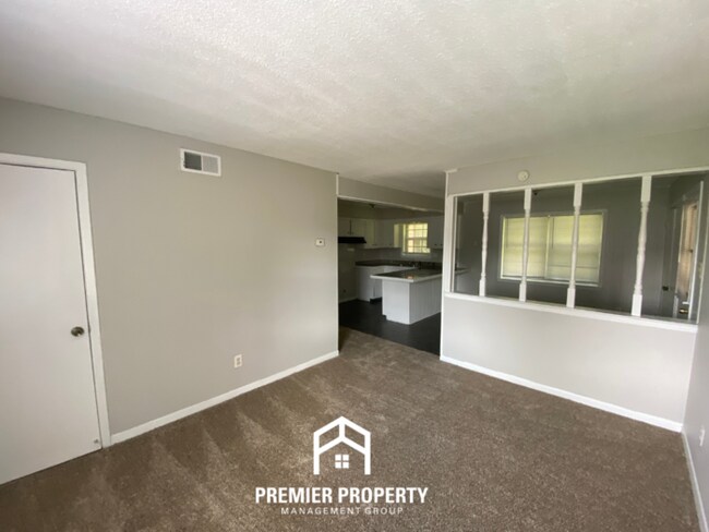 Foto del edificio - 30 Lydgate Ave