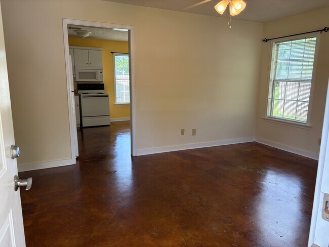 Foto del edificio - 31 Cottage Ln