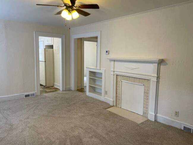 Foto del edificio - 3 BED, 1 BATH HOME