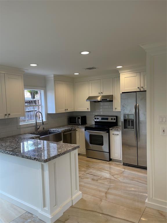 7600 Burgoyne Dr. Unit 111, Houston, TX 77063 Condo for Rent in