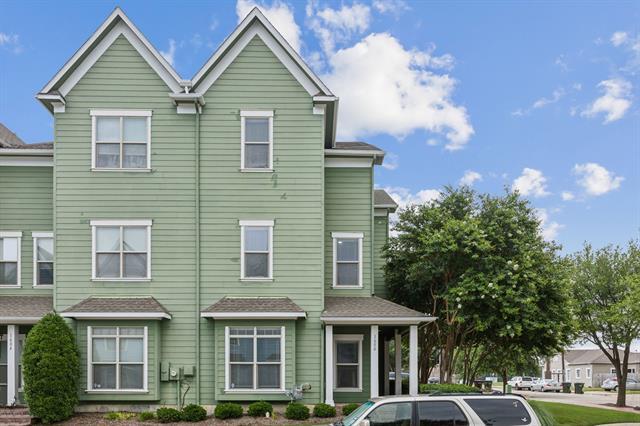 Foto principal - 1600 Carpenter Dr