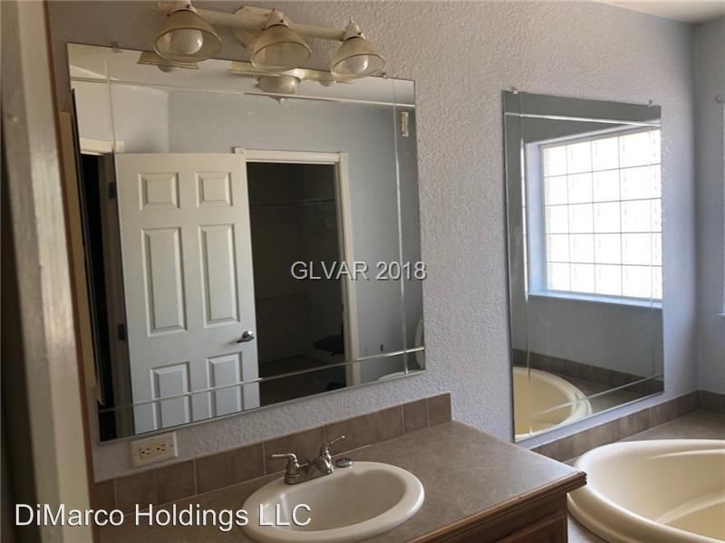 Building Photo - 3 br, 3 bath House - 236 E Mesa Verde
