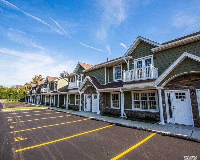 170 W Montauk Hwy Unit 9, Lindenhurst, NY 11757 Apartment for Rent in Lindenhurst, NY