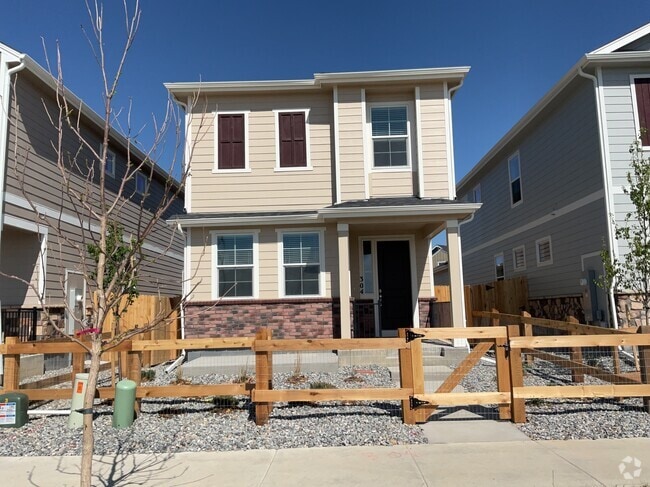 Building Photo - 304 N Addison Way