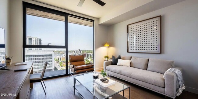 Photo - 817 N 6th St Apartment