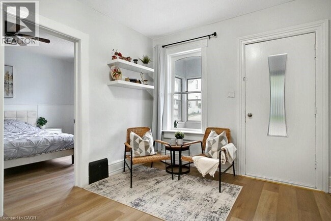 Building Photo - 38 Bergey St