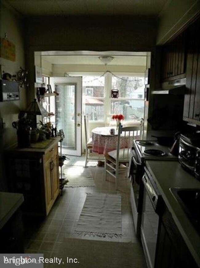 Foto del edificio - 2 br, 1.5 bath House - 203 E. Adams Avenue