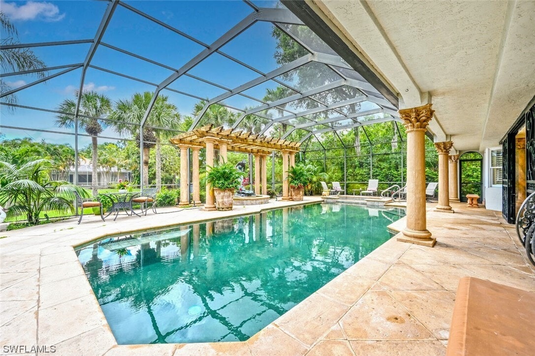 Foto del edificio - 481 Crestwood Rd