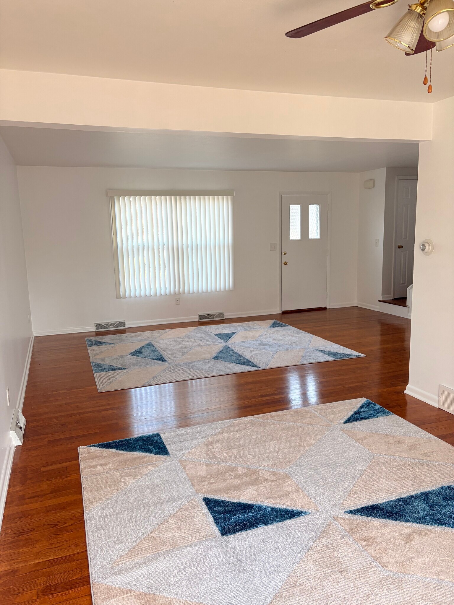 1436 North Rd SE Warren, OH 44484 – photo 5