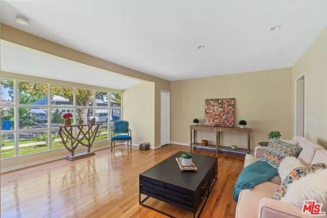 Foto del edificio - 14024 Peach Grove St