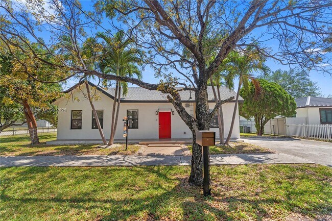 Foto del edificio - 601 SW 1st St