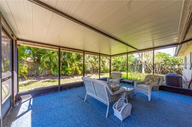 Building Photo - 2533 62nd Ave S, Saint Petersburg, FL 33712