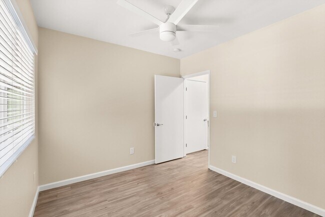 Foto del interior - School Circle Apartments - Riverside, CA