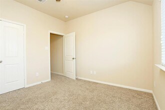 Building Photo - 9702 Massanutten Ln