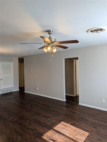 Foto del edificio - 4725 Leonard St