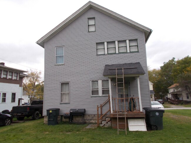 Foto del edificio - 8 Prospect Ave NW