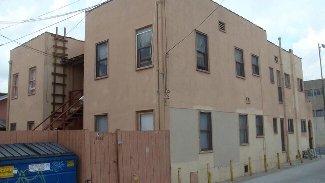 Building Photo - 2510-2514 Saturn Ave