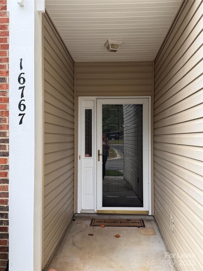 Foto del edificio - 16767 Commons Creek Dr