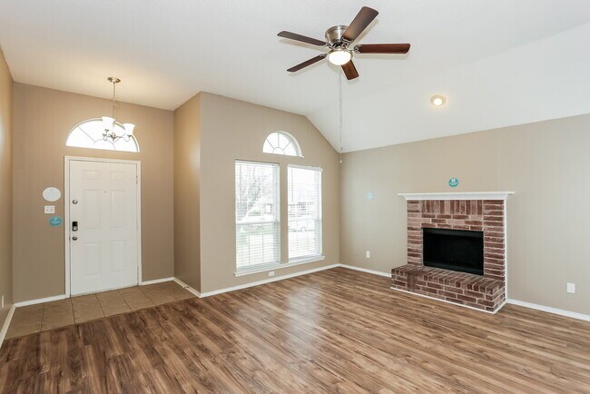 Foto del edificio - 1322 Riverview Ln