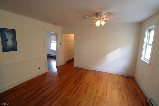 Building Photo - 1 br, 1 bath  - 153 Franklin St Apt 2R