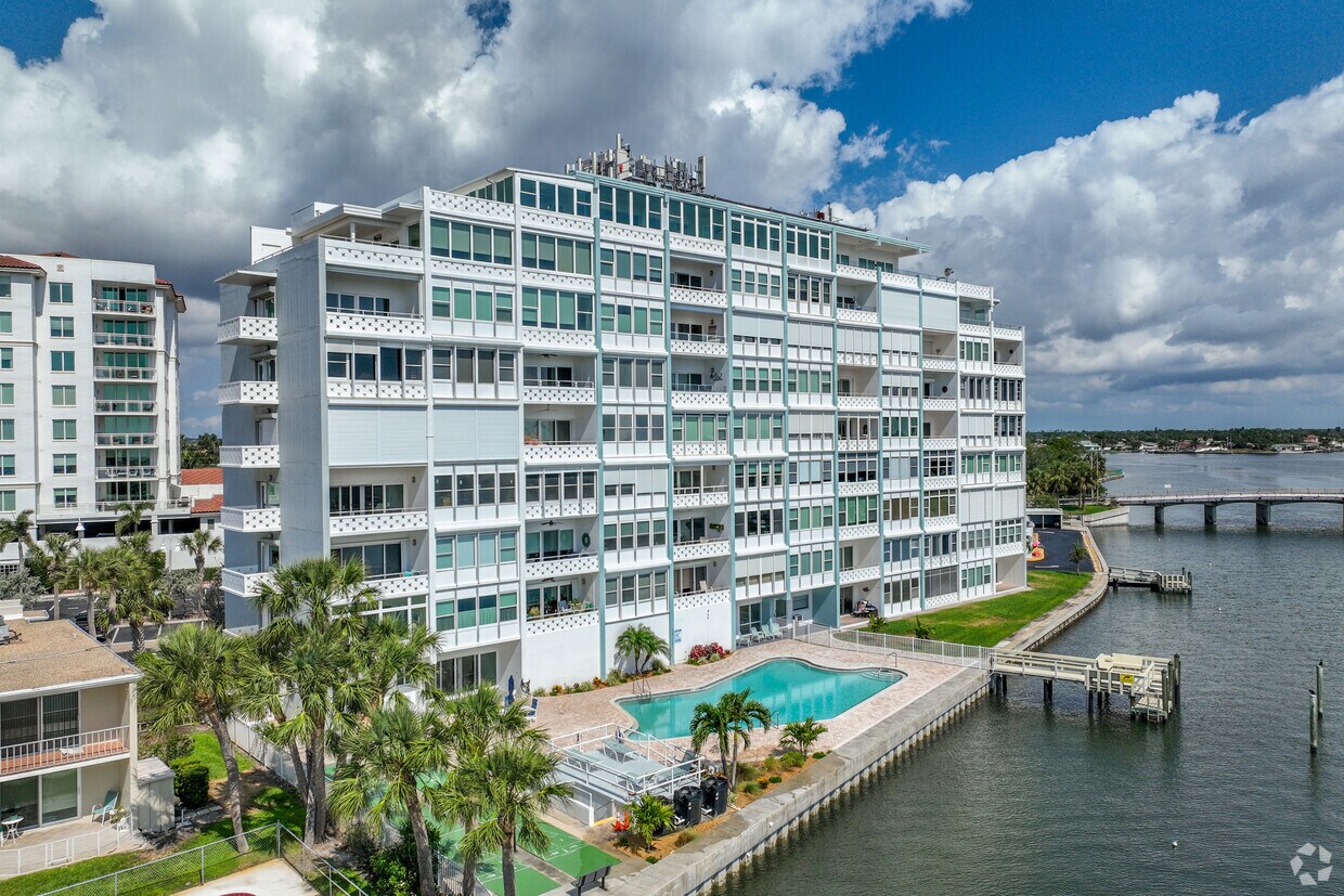 Primary Photo - Brightwaters Tower of Snell Isle