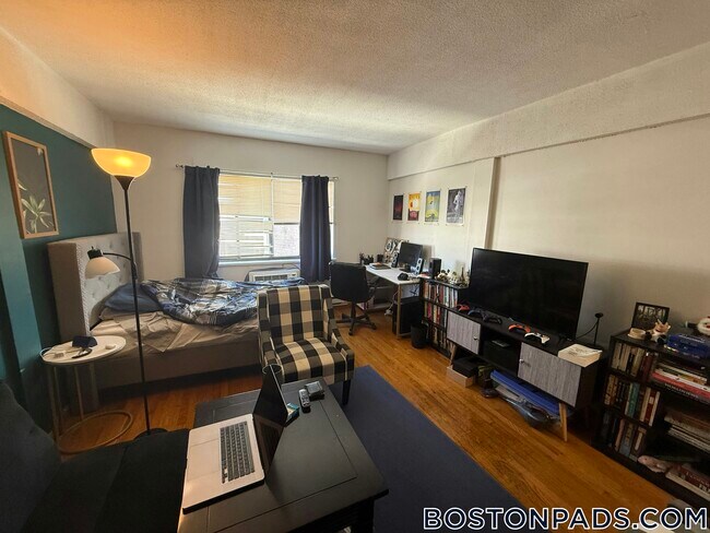 Building Photo - 1110 Commonwealth Ave