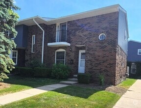 Building Photo - 2754 Page Ave