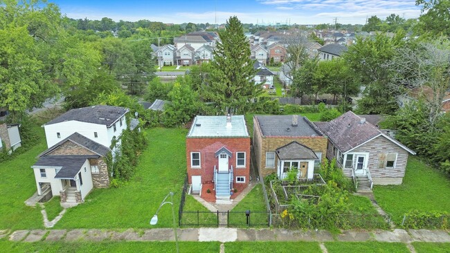 Building Photo - 1348 W 107th Pl