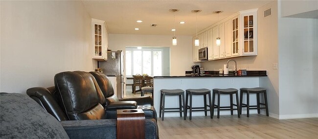 Building Photo - 2431 Franciscan Dr