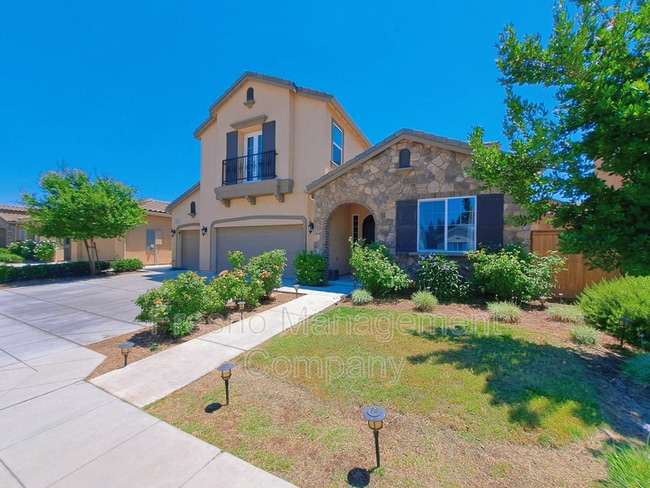 Building Photo - 4266 Sierra Madre Ave