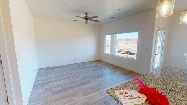 Building Photo - 497 S Deep Creek Dr