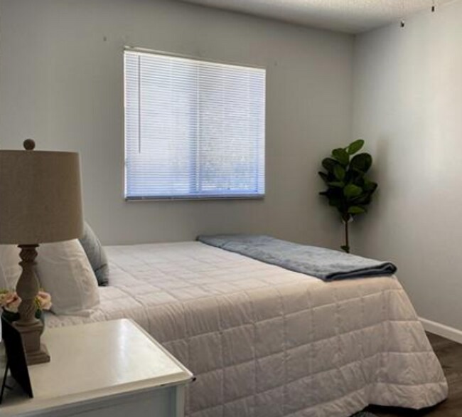 Foto del edificio - Clean Newly Remodeled 3 Bedroom Unit