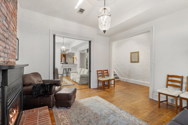 Foto del edificio - 1406 S St NW