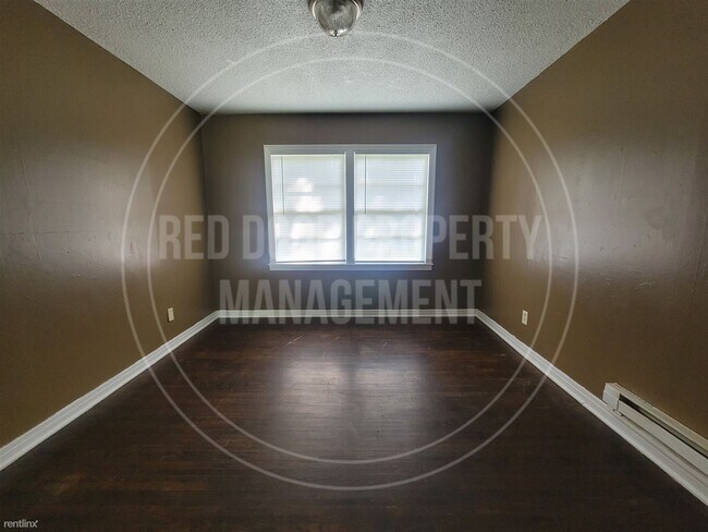 Foto del edificio - Studio, 1 bath 4plex - 702 South Sycamore ...