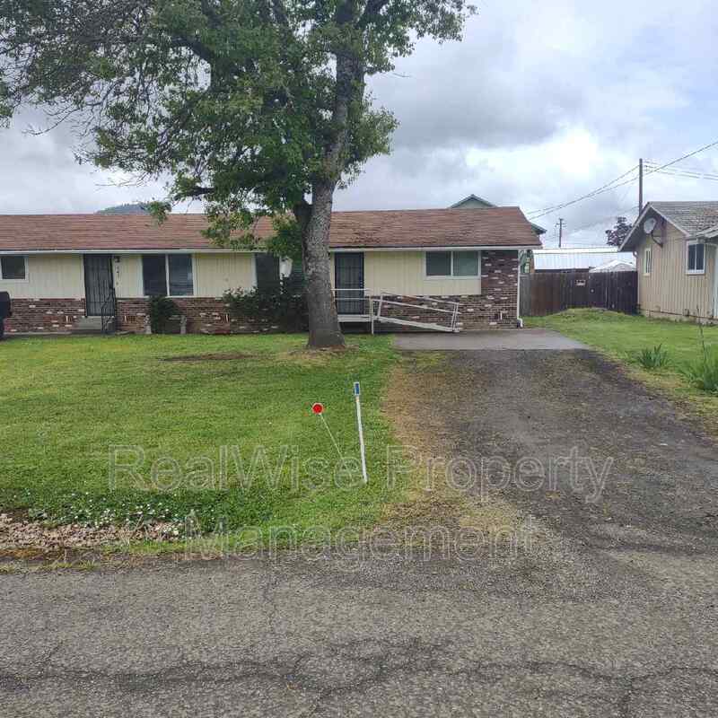 139 Miller St, Sutherlin, OR 97479 Condo for Rent in Sutherlin, OR