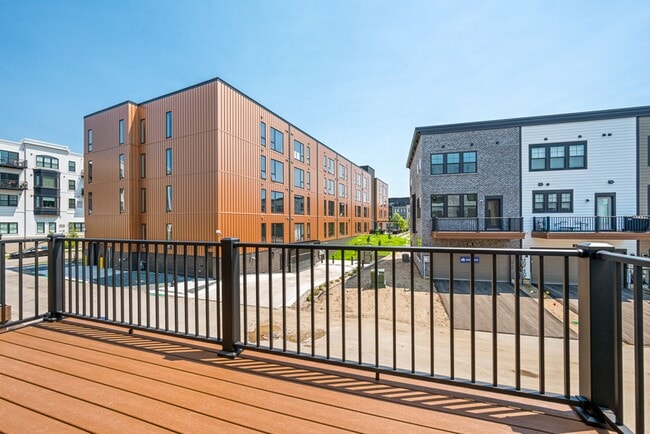 Building Photo - 848 Woodlawn Ave