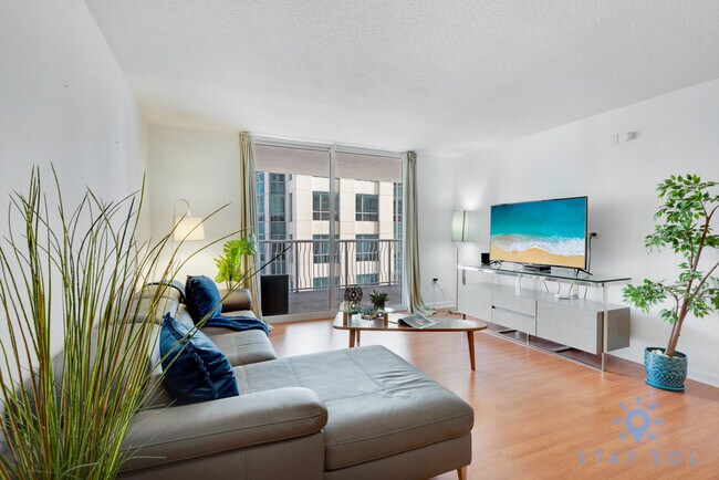 Building Photo - 1200 Brickell Bay Dr